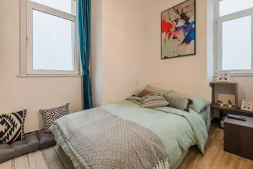 Xi'an Beilin·Small Goose Tower· Locals Apartment 00123900