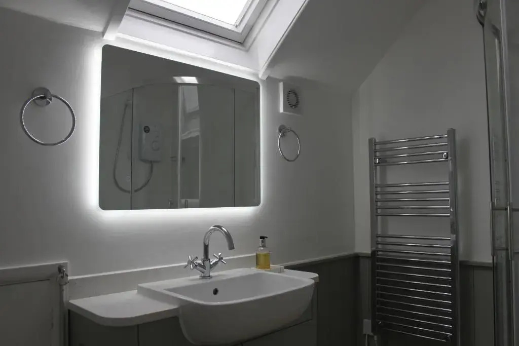 Waverley B & B