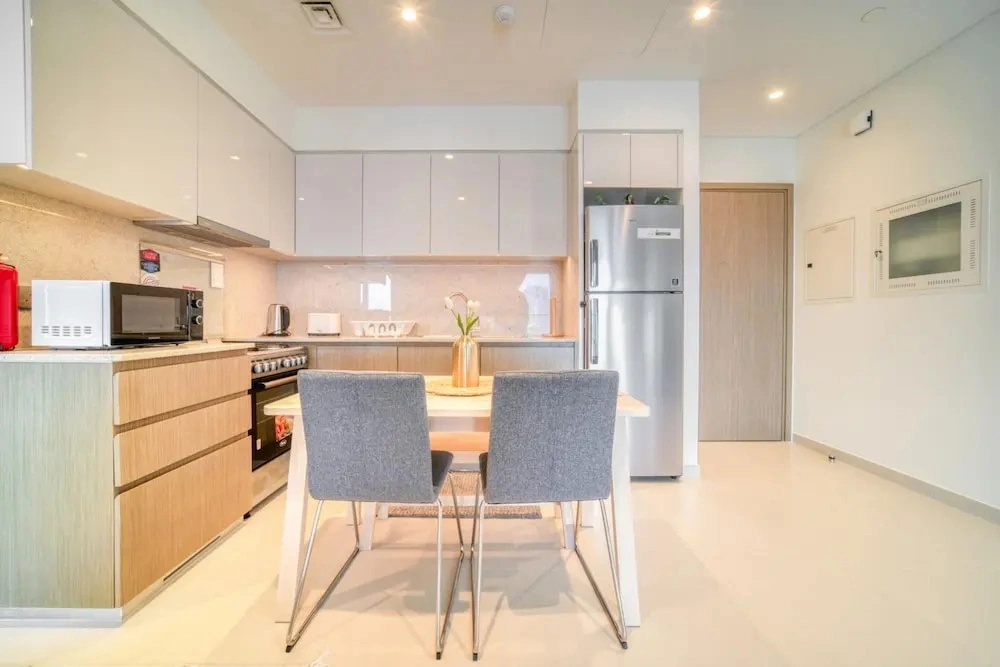 City Lights and Luxury Living Close to Dubai Mall
