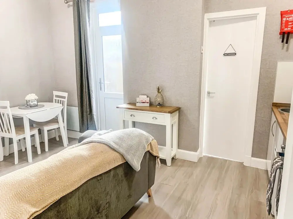 The Rosebery Retreat By The Castle 1-bed Apartment