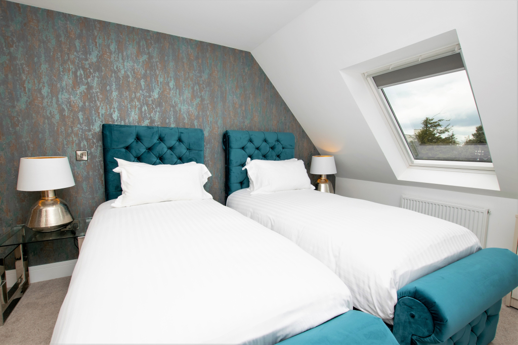 Your Apartment | Bristol Rowan Tree - No.7