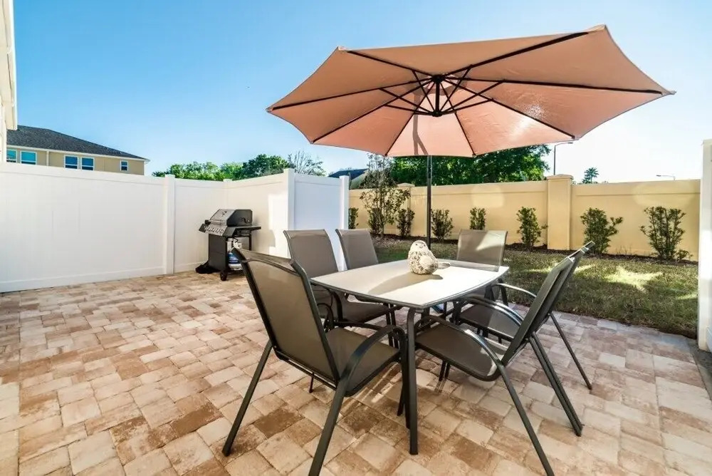 5157 Adelaide Drive 4 Bedroom Townhouse