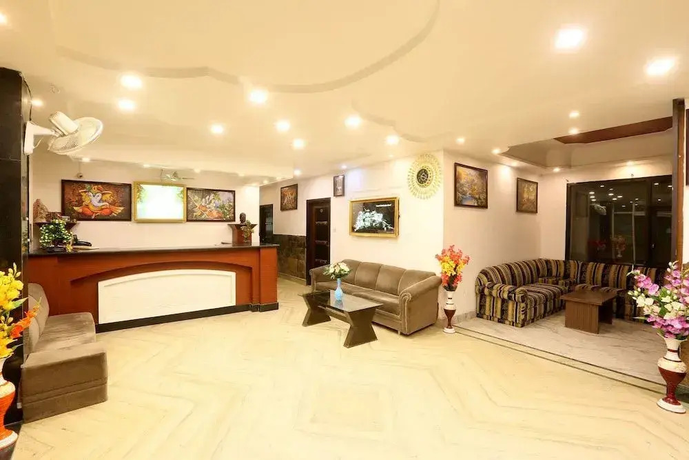 Shalimar Lodge, "700 meter from Katra Bus Stand"