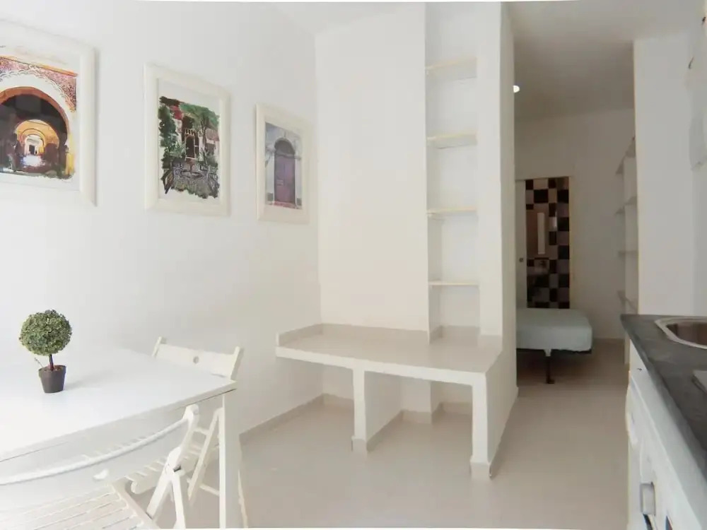Estudio cercano a Plaza Castilla CBA4
