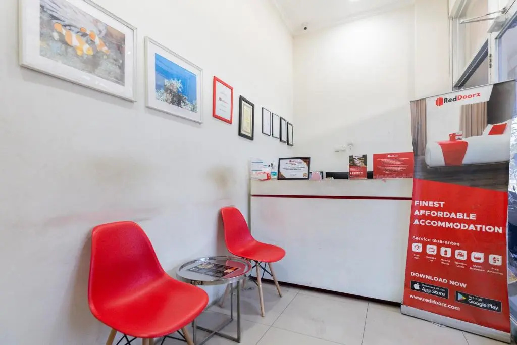 RedDoorz @ Garden Boulevard Citra Raya Tangerang