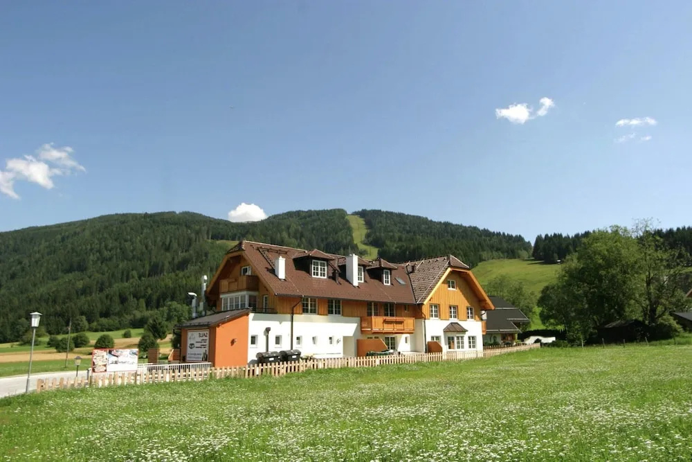 Modern apartment right next to the ski lift
