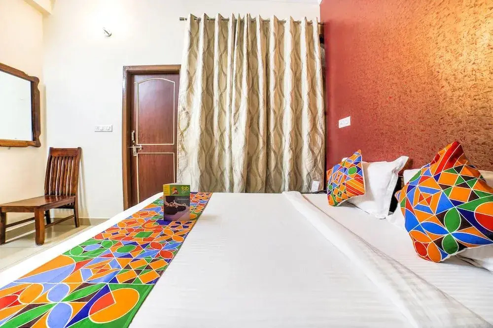 FabHotel Aqueens
