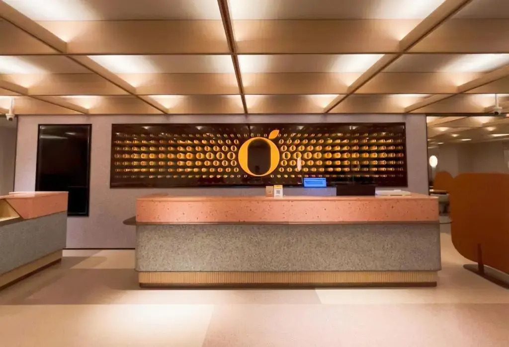 7 Days Premium Hotel