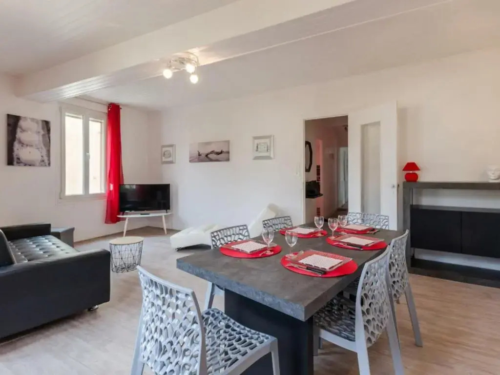 Appartement Arcis-sur-Aube, 4 pièces, 5 personnes - FR-1-543-78