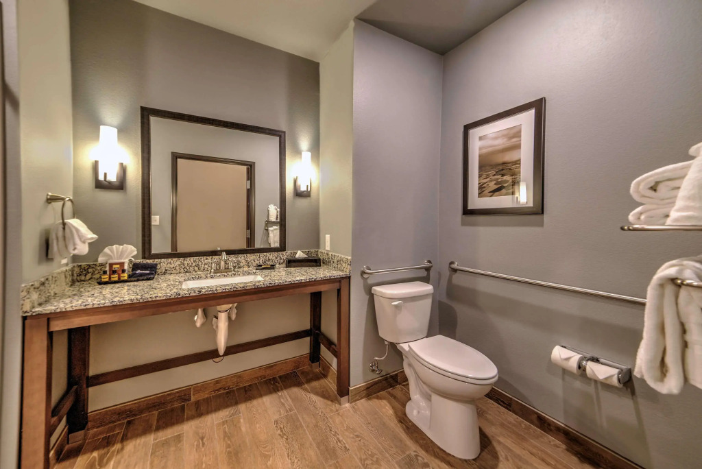 Best Western Plus Overland Inn