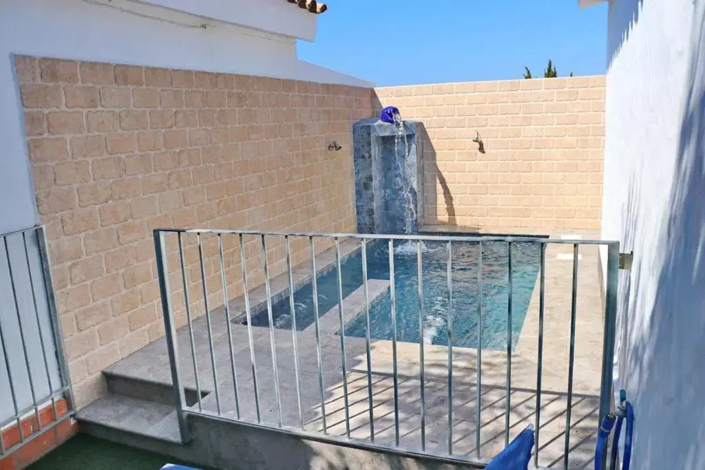 Bungalow la Roa III con piscina comunitaria y privada