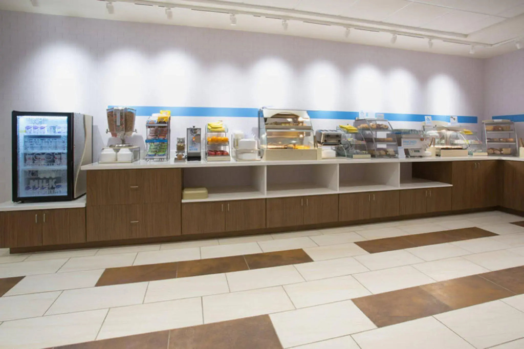 Holiday Inn Express & Suites Salem by IHG