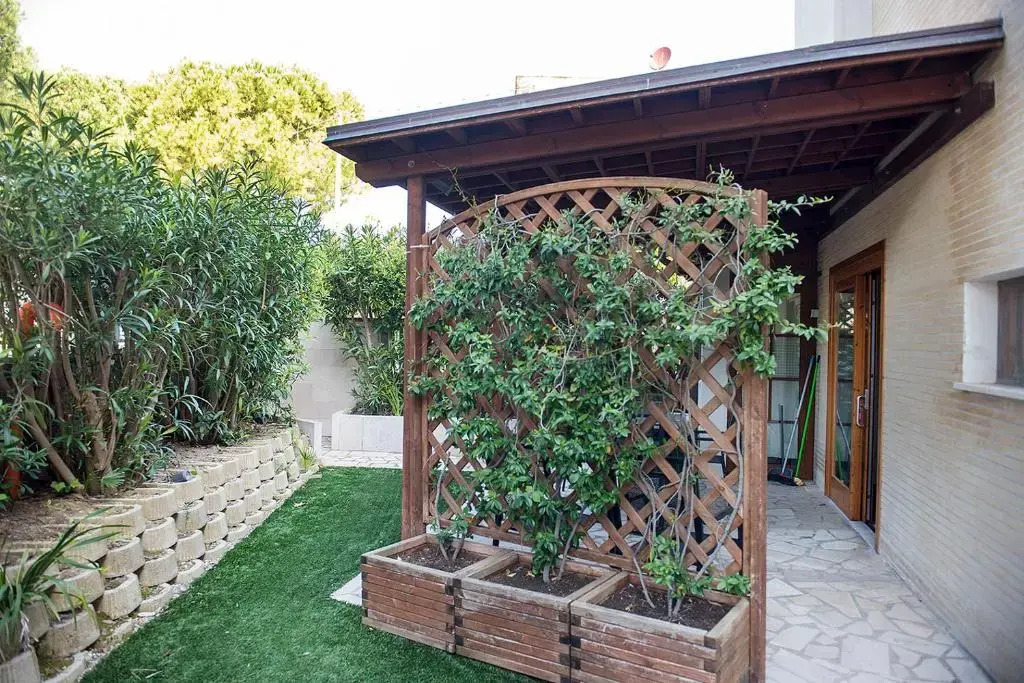 M225 - Marcelli, nuovo monolocale con giardino