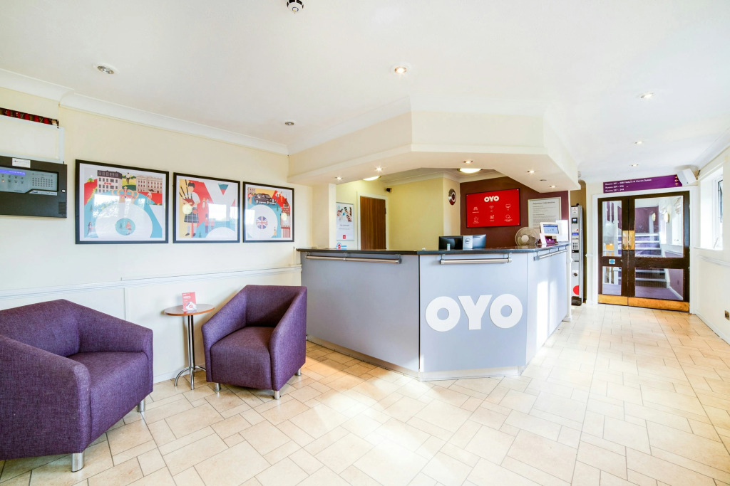 OYO Lakeside Haydock Hotel, St Helens, A580 East Lancs, Garswood Old Road