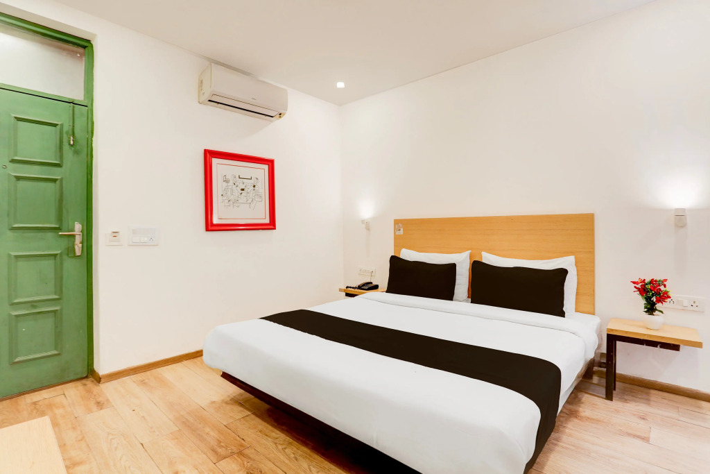 OYO Townhouse 76608 Vero