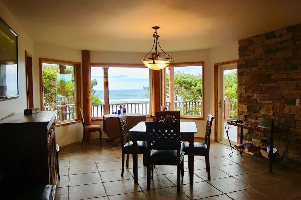 Stone Crest Cellars B & B