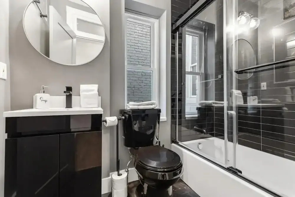 H St DC Haven 3-br Homestay
