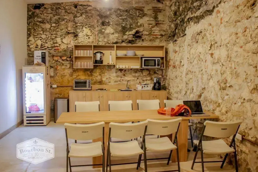Bourbon St Hostal Boutique - Hostel