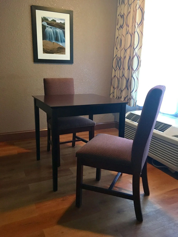 Отель Greenville Airport Inn