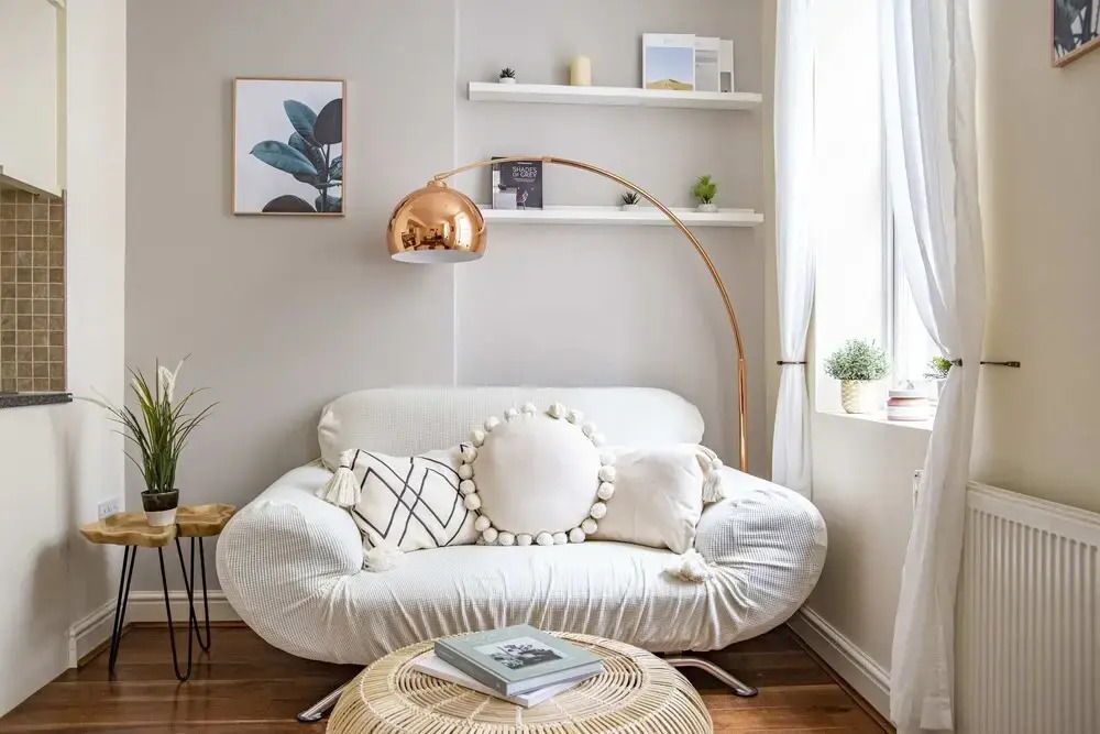 Charming Charing Cross Flat