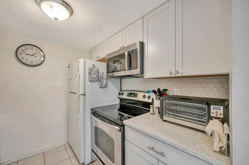 Bermuda Bay Beachside Condo