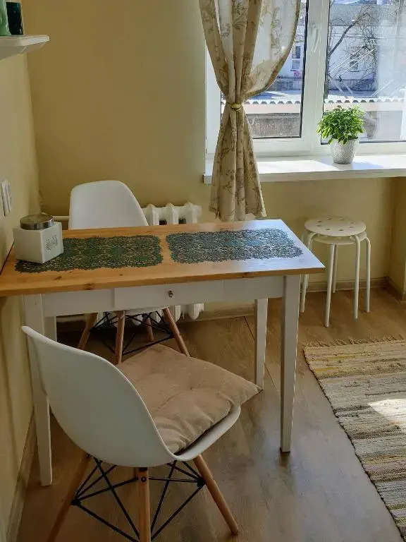 Sunny apartment, 7 min with tram to the Old Town