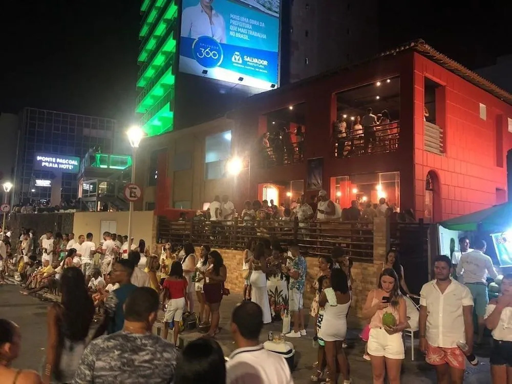 Sunset Lounge Hotel