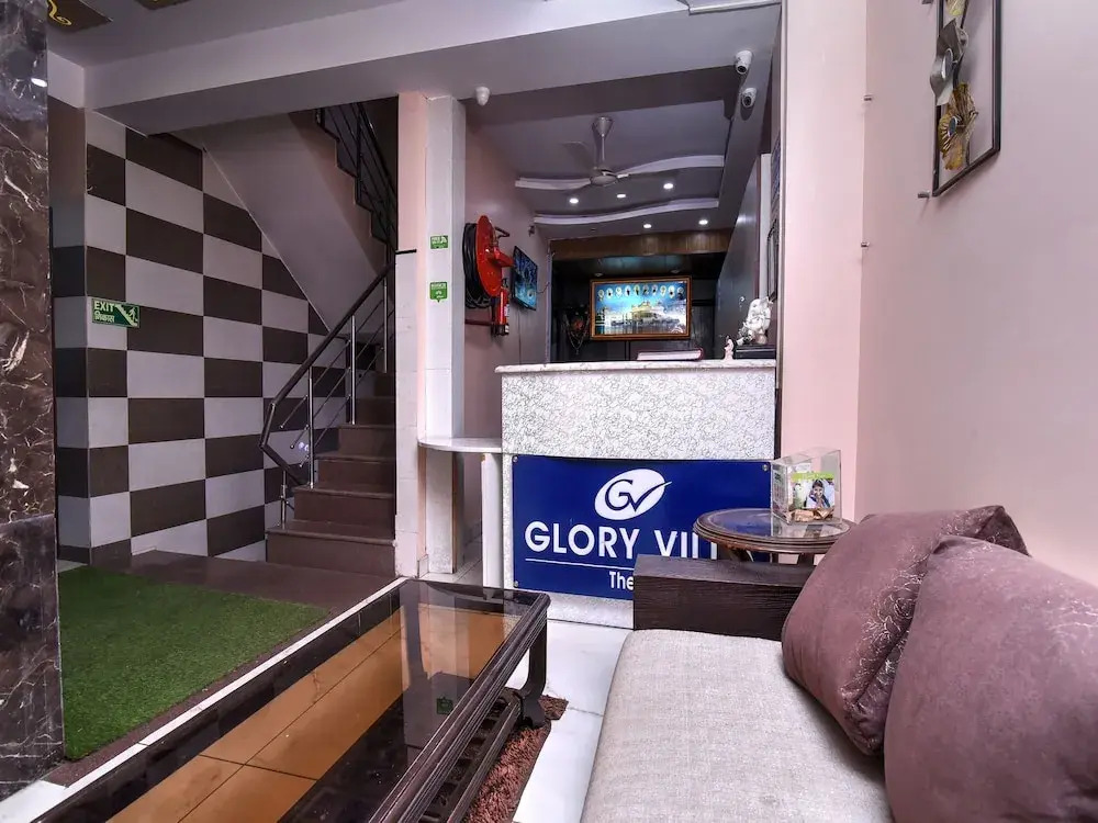 OYO 23188 Glory Villa
