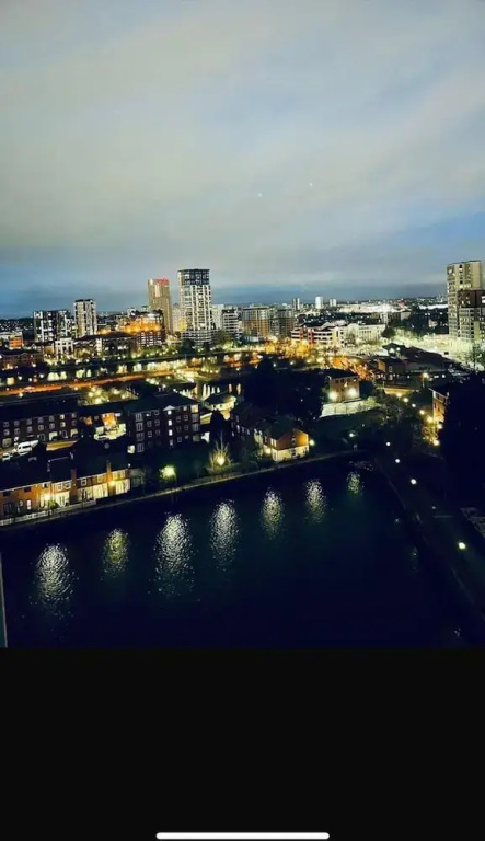 Salford Serenity Apartment Near Clippers Quay