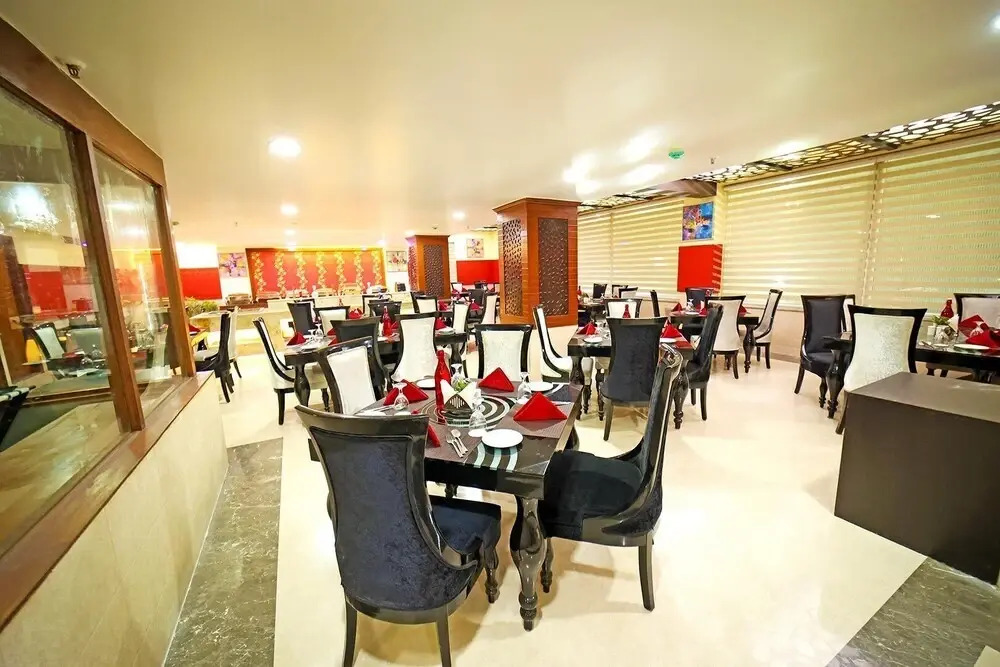 The Red Velvet Hotel Samarpan, Patna