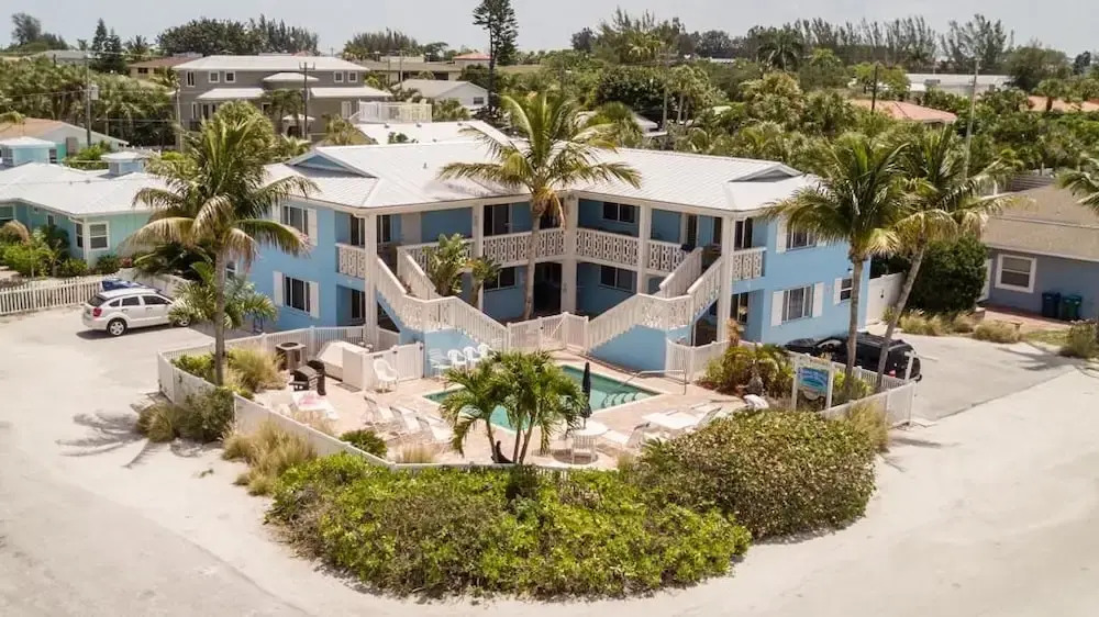 AM Beach Place Unit 3