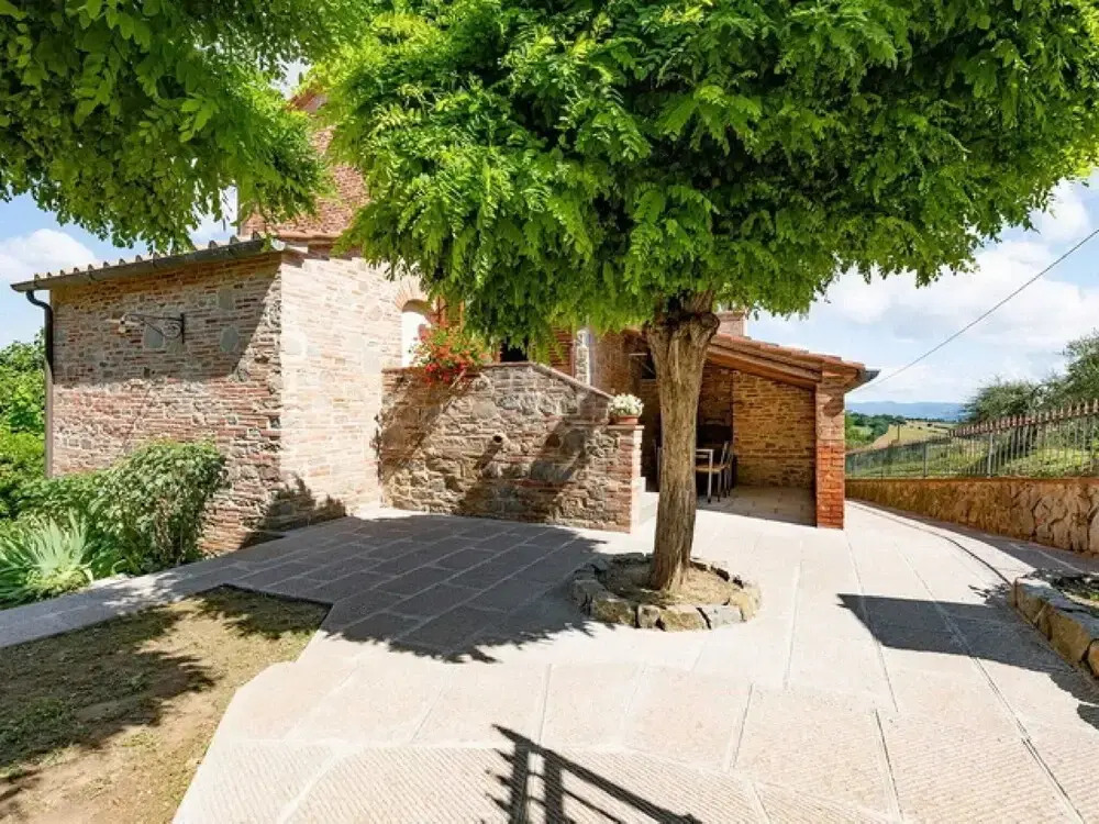 Farmhouse in Tuscany With Pool and Hill Views