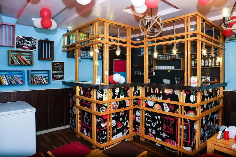 OYO 19387 Palace Guest House