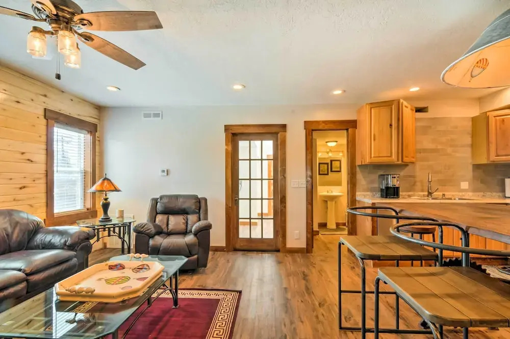 Updated Main St Apt. Near Fishlake & Capitol Reef!