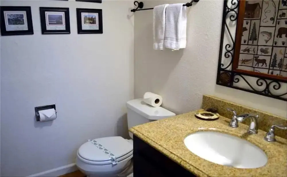 1200 #42 - 2 Br Condo