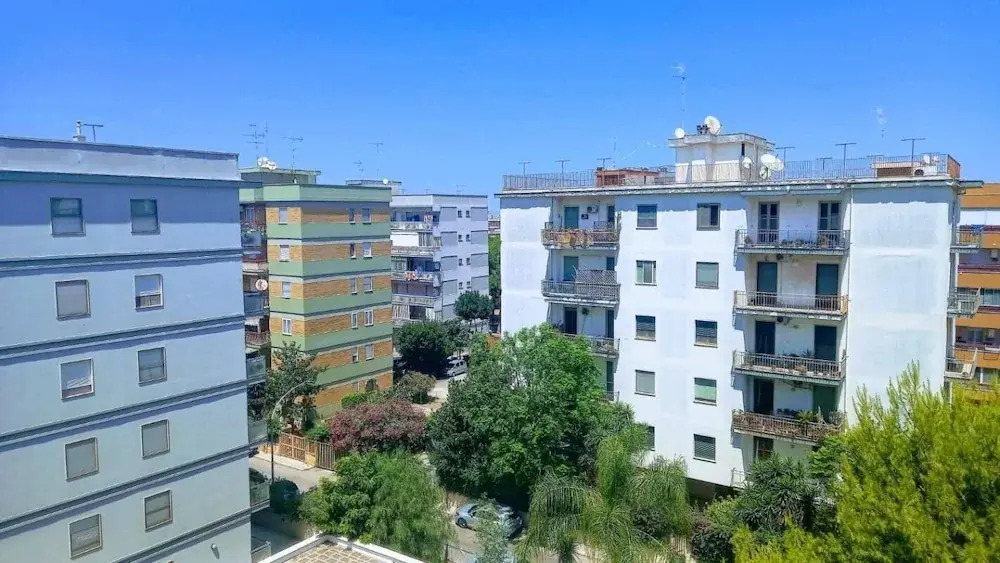 The House OF THE SUN Brindisi