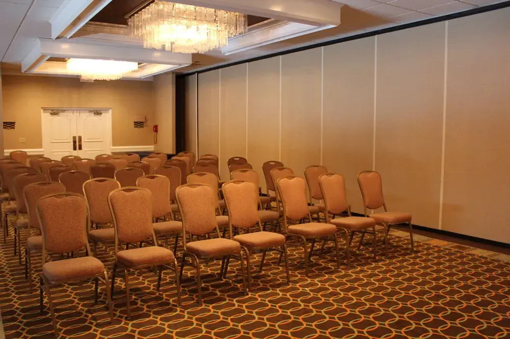 Holiday Inn DANBURY-BETHEL @ I-84