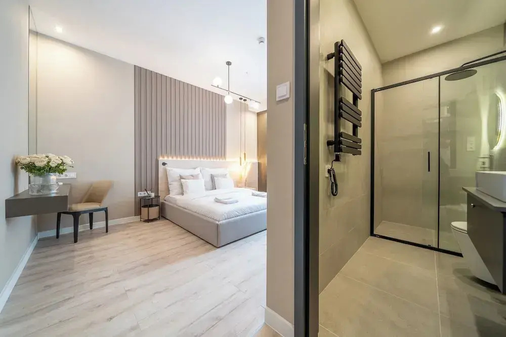 Karoly Boutique Suites, Best Location by BQA