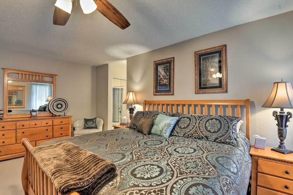 Golf, Hike & Suntan: Mesa Family Home w/ Yard