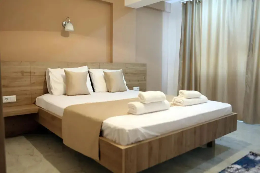 Kaş Ay Işığı Suit Apart