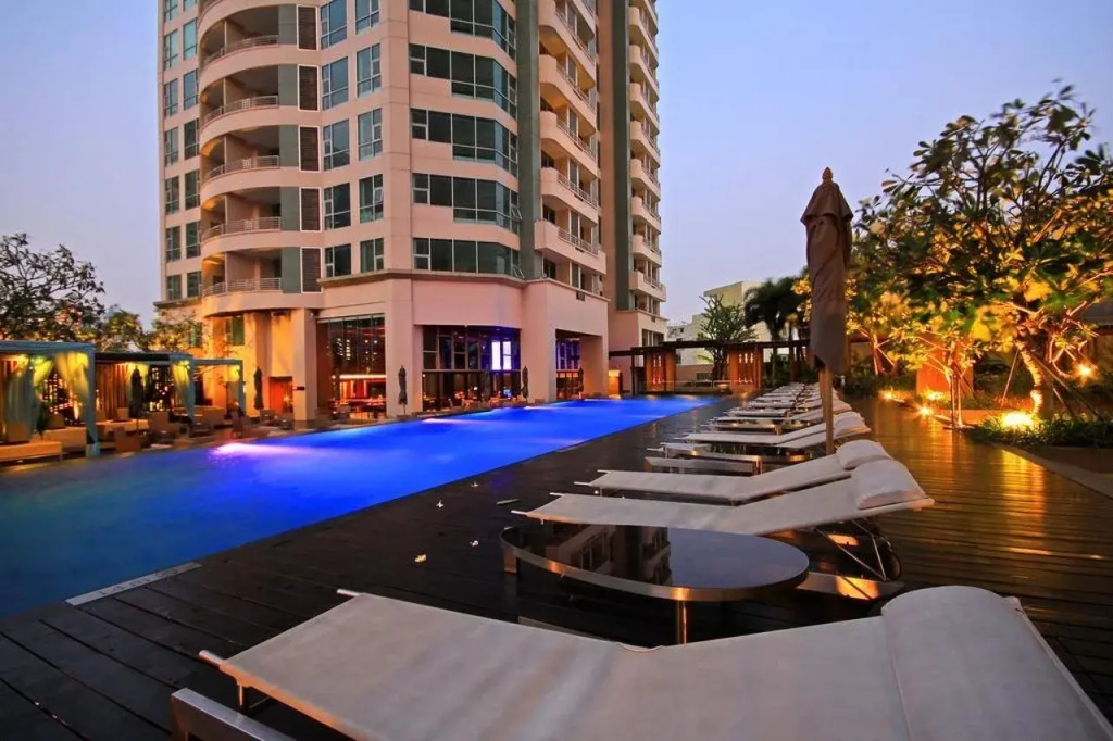 Отель JC Kevin Sathorn Bangkok Hotel