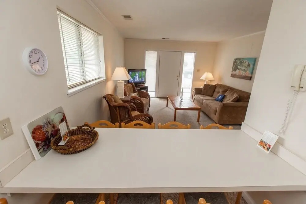 Mai Kai 6A Condo With Bbq, a Block Away From North End Beach by Redawning