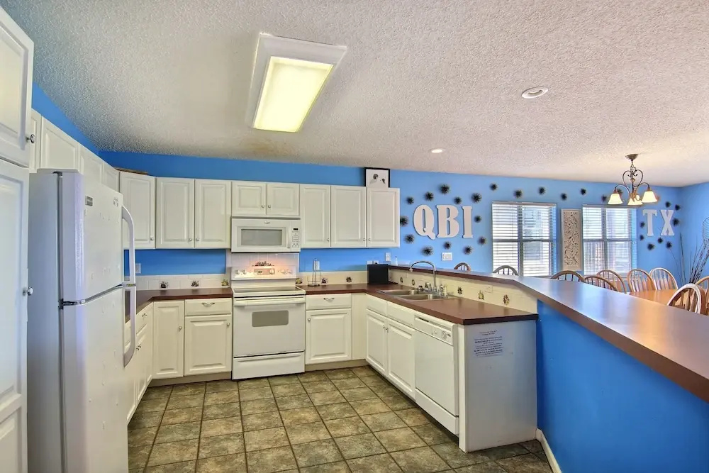 Quitcha Beach Inn 4 Bedrooms 2 Bathrooms Home
