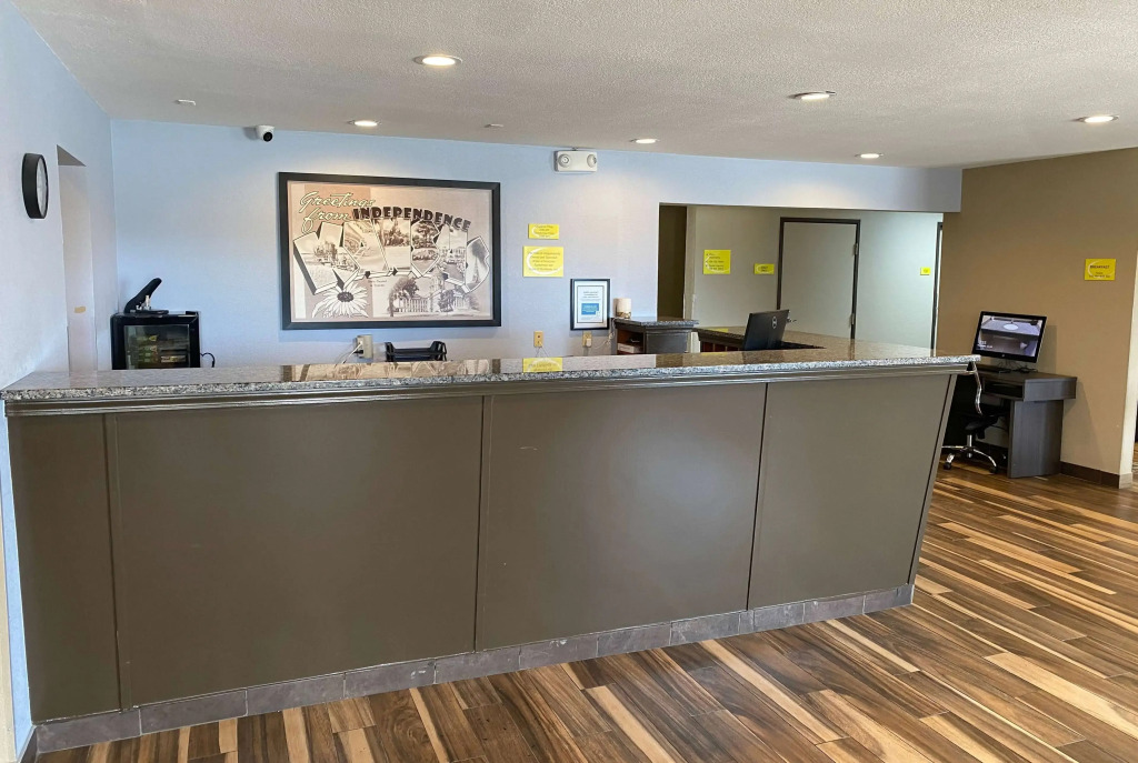 Super 8 by Wyndham Independence KS