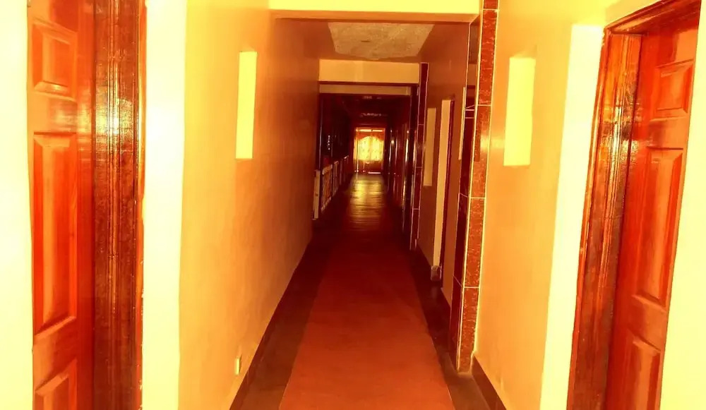 Olorropil Hotel
