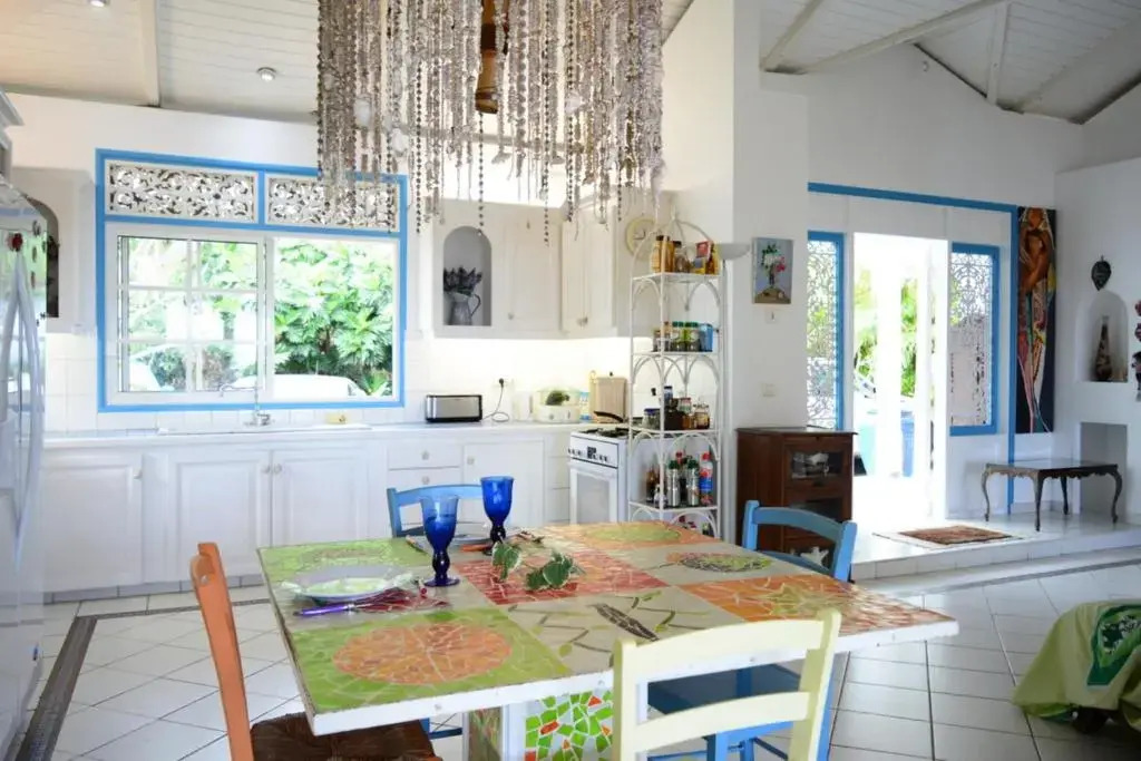 Villa Tangara - Faa'a - Tahiti - 3 bedrooms - pool and lagon view - 6 pers