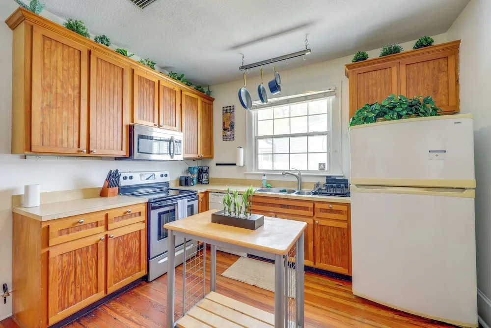 Beautiful Jacksonville Home: Walkable Location