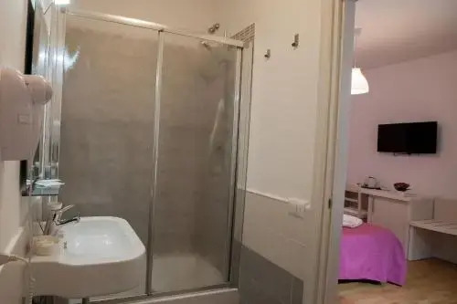 Sonny Capone Al Vaticano Family Apartment