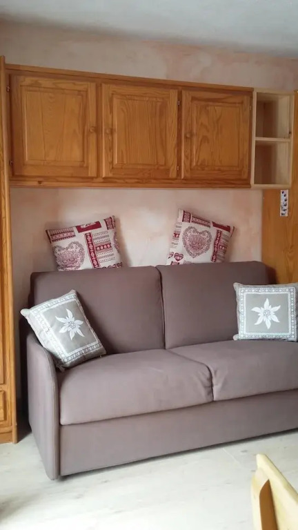 Tigny37 Studio Cabin 4 People 2 Exposed South-east