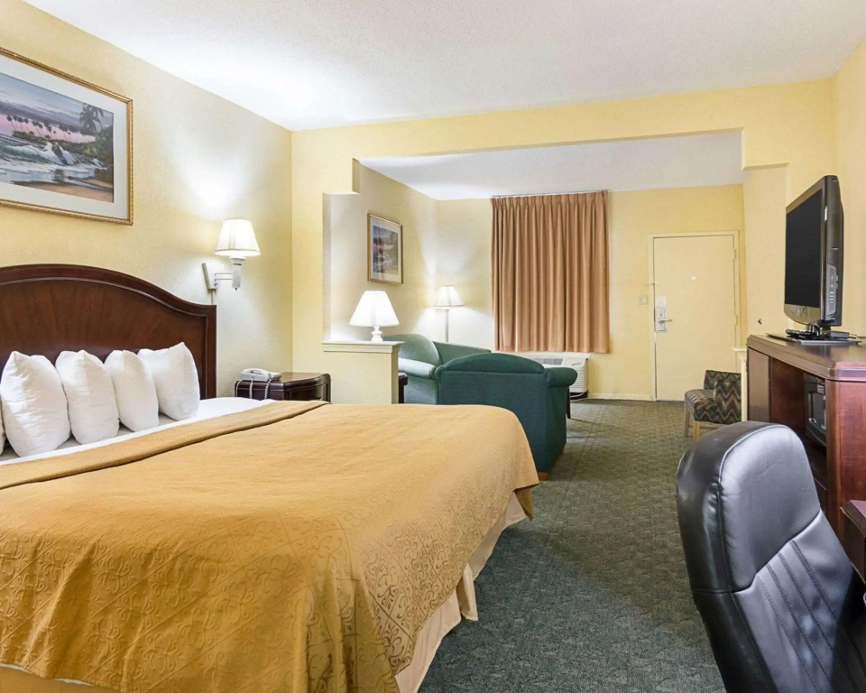 Quality Inn & Suites Franklin